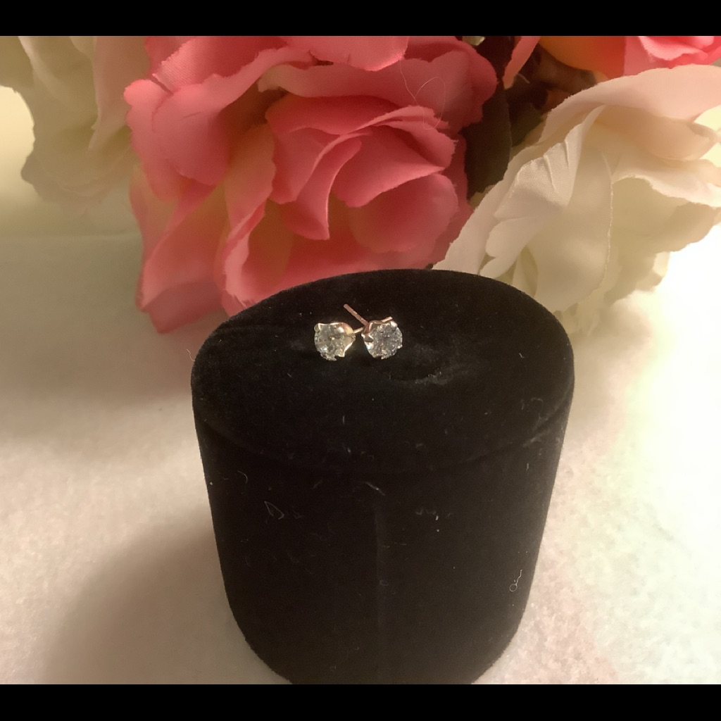 Nwt! Sterling Forever Cz Studs.